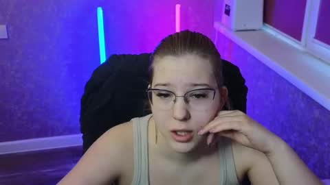 Snapshot of brandy__stars chatting on March 2025 01:43:01 AM Belle online show from March 2025 01:43:01 AM