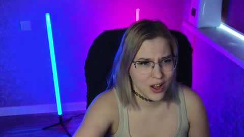 Snapshot of brandy__stars chatting on March 2025 08:13:01 AM Belle online show from March 2025 08:13:01 AM