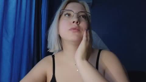 Snapshot of brandy__stars chatting on September 2025 05:45:02 AM Belle online show from September 2025 05:45:02 AM