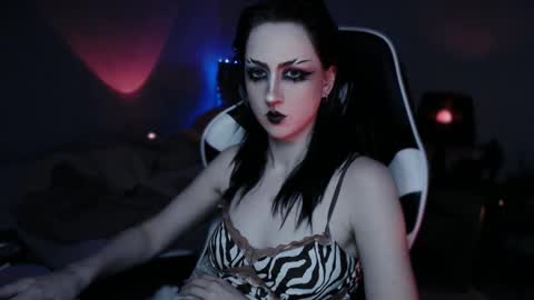 Aurorabut ur dad just calls me Rory online show from March 2026 04:44:01 PM