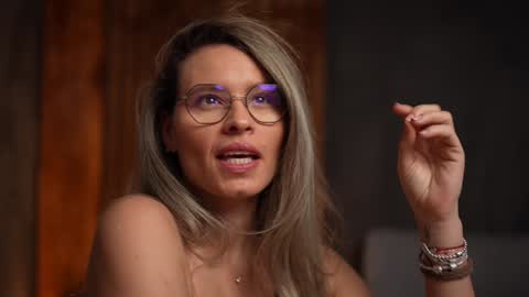 Snapshot of brandywhite chatting on December 2024 05:07:01 AM Alex online show from December 2024 05:07:01 AM