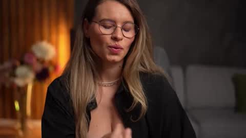 Snapshot of brandywhite chatting on November 2025 05:17:01 AM Alex online show from November 2025 05:17:01 AM