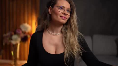 Snapshot of brandywhite chatting on December 2025 06:01:02 AM Alex online show from December 2025 06:01:02 AM