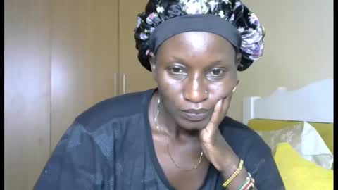 brat_bubble online show from February 2025 05:04:01 AM