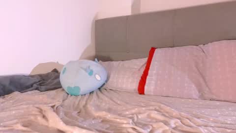 Annie online show from February 2025 07:10:02 PM