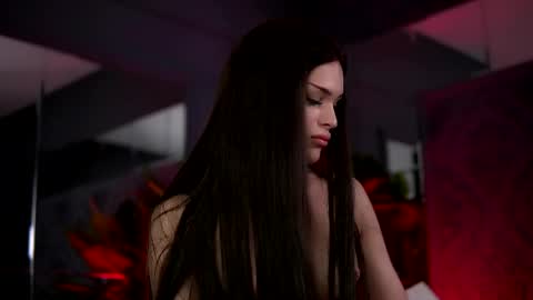 Snapshot of brattyscarlet chatting on April 2026 06:19:01 AM Scarlet online show from April 2026 06:19:01 AM