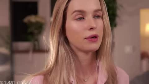 Snapshot of brave_journey chatting on September 2025 09:53:01 PM Eli online show from September 2025 09:53:01 PM