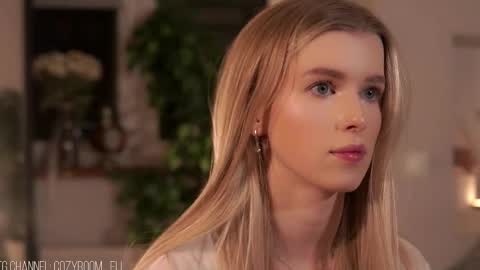 Snapshot of brave_journey chatting on October 2025 07:00:01 PM Eli online show from October 2025 07:00:01 PM