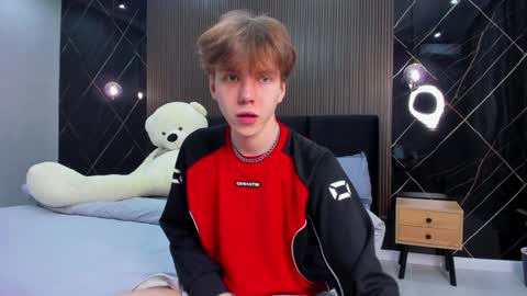 Snapshot of braxiboy chatting on January 2025 03:45:01 PM Brax online show from January 2025 03:45:01 PM