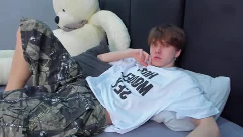 Snapshot of braxiboy chatting on February 2025 03:08:02 PM Brax online show from February 2025 03:08:02 PM