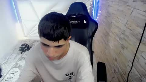 Snapshot of brayan_lopezz chatting on December 2024 06:50:01 PM BRAYAN online show from December 2024 06:50:01 PM