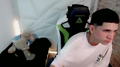 Snapshot of brayan_lopezz chatting on February 2025 12:44:01 PM BRAYAN online show from February 2025 12:44:01 PM