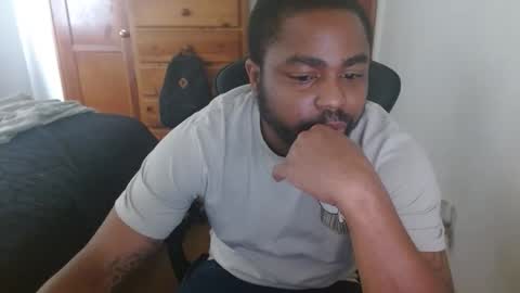 Breadw1nnah online show from October 2025 08:19:01 PM