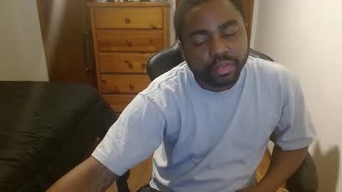 Breadw1nnah online show from November 2025 07:50:01 AM