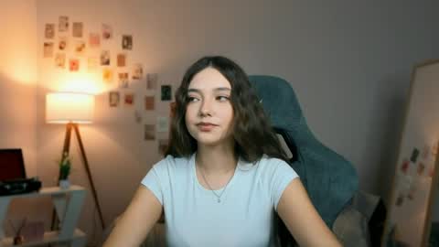 Snapshot of breakfastwithflowers chatting on April 2026 09:12:01 PM Rachel online show from April 2026 09:12:01 PM