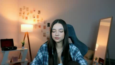 Snapshot of breakfastwithflowers chatting on April 2026 07:17:02 PM Rachel online show from April 2026 07:17:02 PM