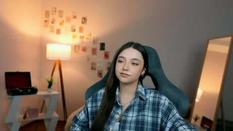 Snapshot of breakfastwithflowers chatting on April 2026 07:58:01 PM Rachel online show from April 2026 07:58:01 PM