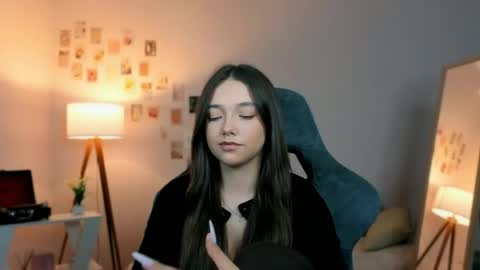 Snapshot of breakfastwithflowers chatting on April 2026 07:27:01 PM Rachel online show from April 2026 07:27:01 PM