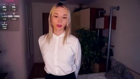 Snapshot of breckbunyard chatting on March 2025 04:40:02 PM Mia Bunyard online show from March 2025 04:40:02 PM