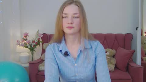 Snapshot of bree_sky chatting on March 2026 01:44:02 PM Bree online show from March 2026 01:44:02 PM