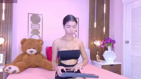 Bree  online show from March 2026 12:33:02 PM