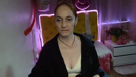 Snapshot of breeterner chatting on March 2025 02:49:02 AM breeterner online show from March 2025 02:49:02 AM