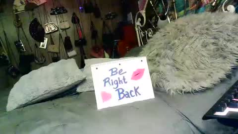 Snapshot of breezywinds963 chatting on October 2025 07:48:02 PM breezywinds963 online show from October 2025 07:48:02 PM