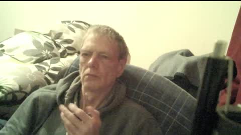 Snapshot of bremer64 chatting on April 2026 07:11:02 PM bremer64 online show from April 2026 07:11:02 PM