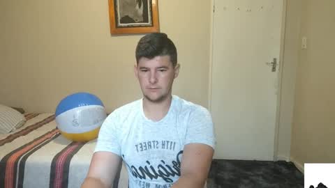 Snapshot of brendansexyboy098754 chatting on February 2025 04:22:02 AM ask me lol online show from February 2025 04:22:02 AM