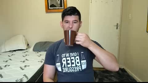 Snapshot of brendansexyboy098754 chatting on March 2025 04:24:02 AM ask me lol online show from March 2025 04:24:02 AM