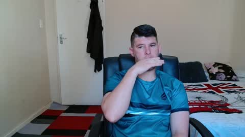 Snapshot of brendansexyboy098754 chatting on October 2025 05:07:01 AM ask me lol online show from October 2025 05:07:01 AM