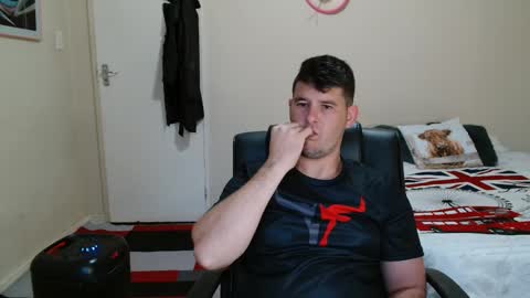 Snapshot of brendansexyboy098754 chatting on February 2026 04:47:02 PM ask me lol online show from February 2026 04:47:02 PM