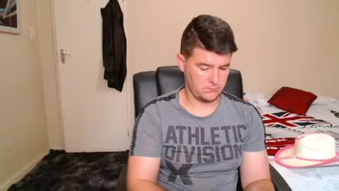 Snapshot of brendansexyboy098754 chatting on April 2026 04:46:01 AM ask me lol online show from April 2026 04:46:01 AM