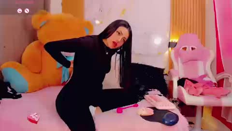 brendasquirtx online show from September 2025 04:39:01 PM