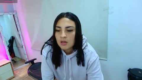 Snapshot of brendda_tay chatting on November 2025 03:23:01 AM BRENDDA online show from November 2025 03:23:01 AM