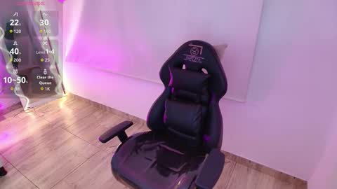 Snapshot of brendda_tay chatting on November 2025 03:07:01 AM BRENDDA online show from November 2025 03:07:01 AM