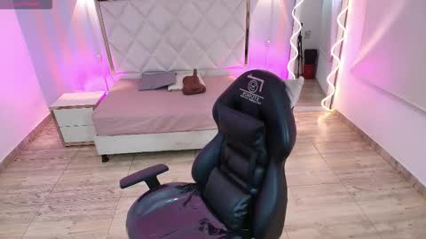 Snapshot of brendda_tay chatting on November 2025 03:19:02 AM BRENDDA online show from November 2025 03:19:02 AM