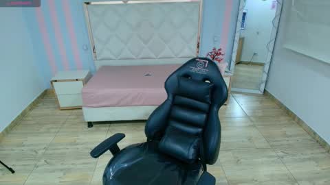 Snapshot of brendda_tay chatting on December 2025 03:22:02 AM BRENDDA online show from December 2025 03:22:02 AM