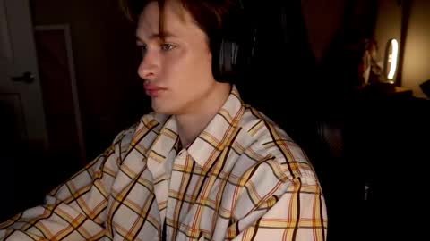 Snapshot of brentonverde chatting on January 2025 09:58:02 PM brentonverde online show from January 2025 09:58:02 PM