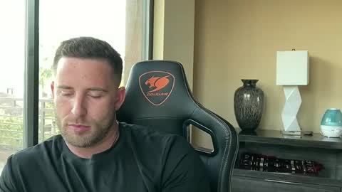 Snapshot of brettmycles chatting on December 2024 11:39:01 PM Brett Mycles online show from December 2024 11:39:01 PM