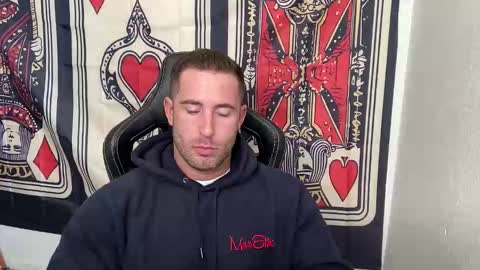 Snapshot of brettmycles chatting on December 2025 06:06:01 PM Brett Mycles online show from December 2025 06:06:01 PM