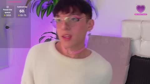 Snapshot of breydihard chatting on October 2025 03:48:01 AM breydihard online show from October 2025 03:48:01 AM