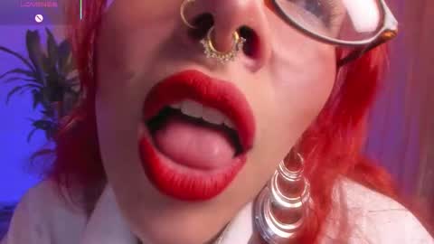 Snapshot of bri_von_dhara_ chatting on October 2025 03:57:02 PM Bri online show from October 2025 03:57:02 PM