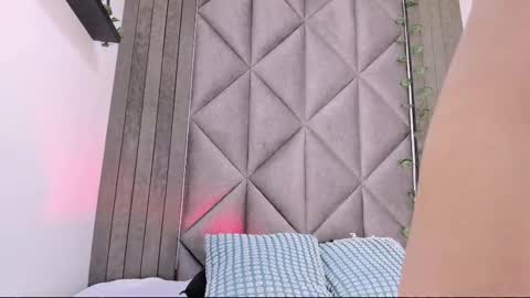 Snapshot of briaconner_ chatting on November 2025 01:27:02 AM B R I A online show from November 2025 01:27:02 AM