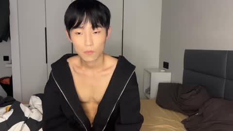 Snapshot of brian_stars chatting on February 2025 02:27:02 PM Brian boy online show from February 2025 02:27:02 PM