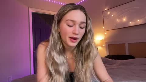 Snapshot of brianaboo chatting on April 2026 02:14:02 PM Briana online show from April 2026 02:14:02 PM