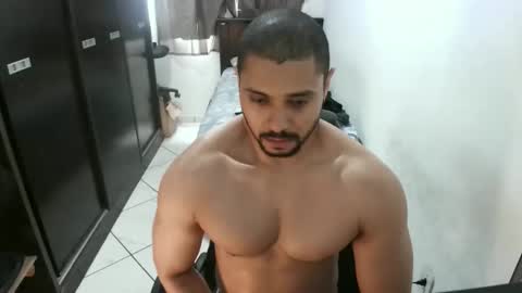 Snapshot of brianaries chatting on December 2025 04:57:02 PM brianaries online show from December 2025 04:57:02 PM