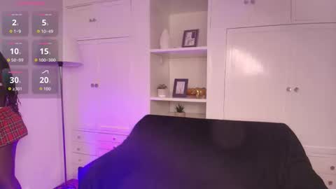 brianna_styles online show from November 2025 12:34:01 PM