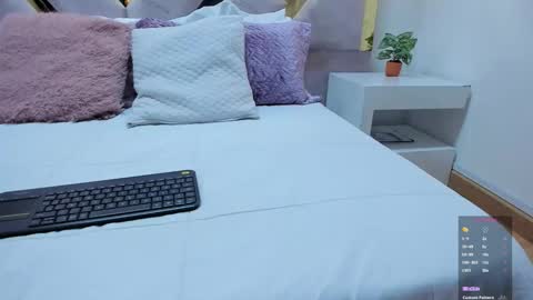 Brianna  online show from October 2025 11:44:02 AM