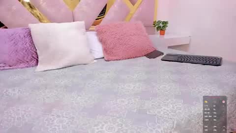 Brianna  online show from November 2025 01:54:02 PM